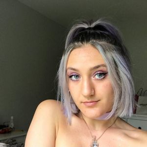 Meet your Posher, Catie